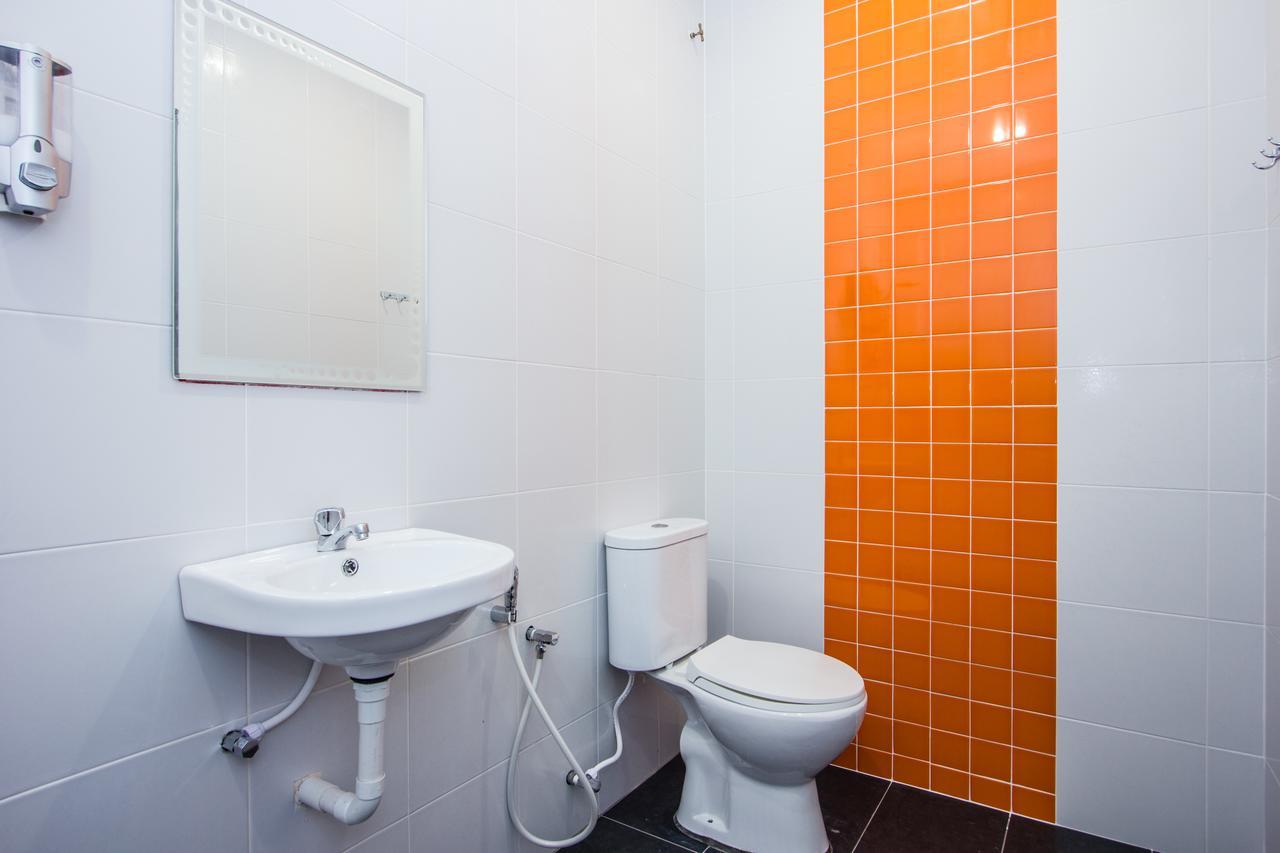 Big Orange Hotel, Jitra Exterior foto